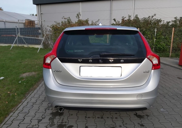 Volvo V60 cena 55000 przebieg: 64417, rok produkcji 2017 z Turek małe 154